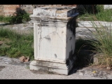 05192 ostia - regio iii - insula xvii - serapeum (iii,xvii,4) - serapeo - statuenbasis im hof - marcus umbelius maximus.jpg